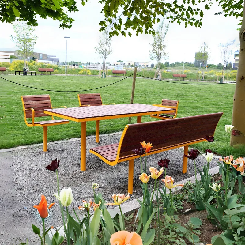 Conjunto de Mesa y Sillas de M - Outdoor Furniture Yellow reseña y precio